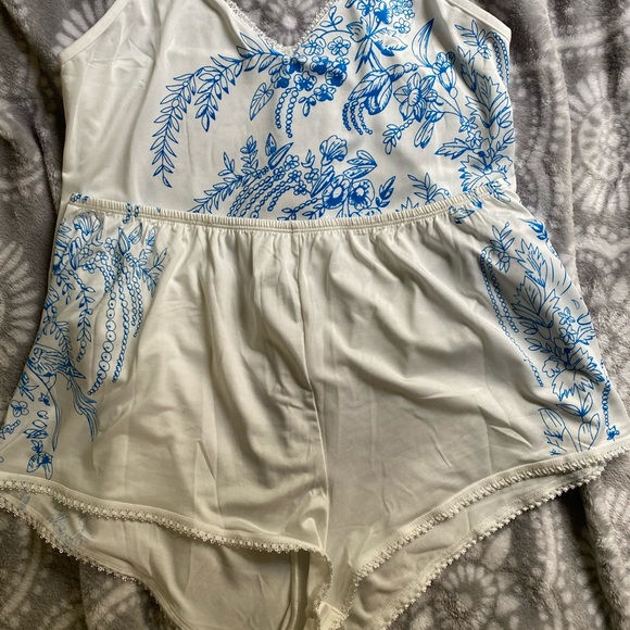 PJ set - Picture 2 of 2